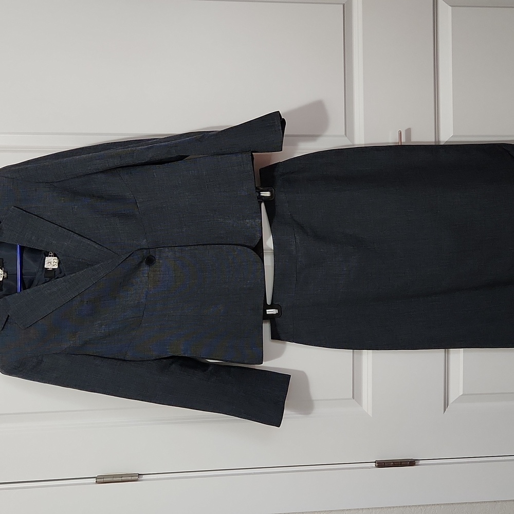 3 Piece Kasper Suit Size 8